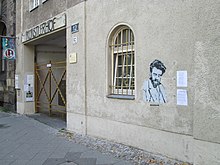In 2019, Berlin street artist Lacuna painted several portraits at houses in Berlin, where Mühsam once lived.