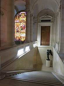 Riproduzione presso l'escalier Colbert nel Museo del Louvre a Parigi