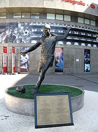 Statue of Benfica's all-time top scorer, Eusébio (473 goals)