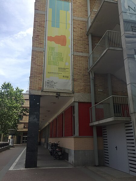 File:Fachada del Ateneo de Vilafranca del Penedés 03.jpg