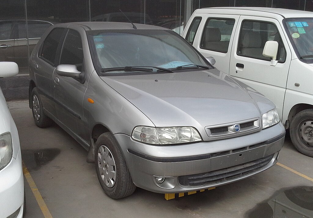 File:Fiat Palio 1.4 Attractive 2016 (38906831460).jpg - Wikimedia Commons