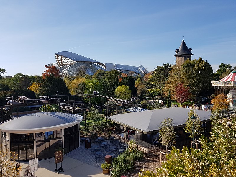 A cloud of glass in the Bois de Boulogne: the Louis Vuitton Foundation