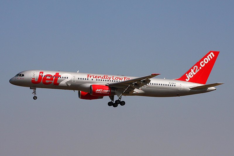 File:G-LSAJ B757-236 Jet2 PMI 21MAY10 (4627590550).jpg