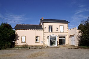 Gare-Belz-Ploemel-exterieur-2009.jpg 