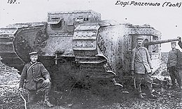 Photo allemande avec l'anglais Tank.jpg