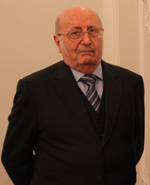 File:Giovanni Reale (cropped).png