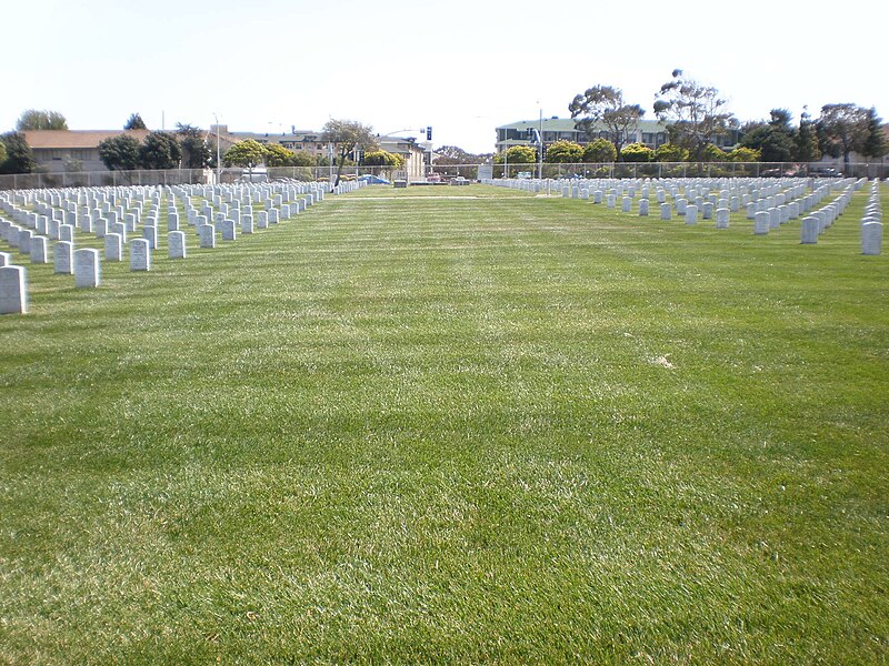 File:Golden Gate National Cemetery Section T open space 1.JPG