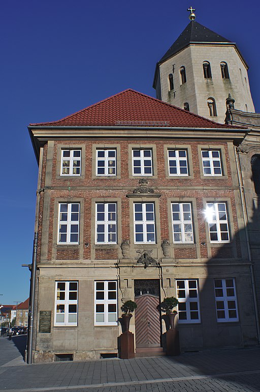 Haus am Domplatz (39565703545)