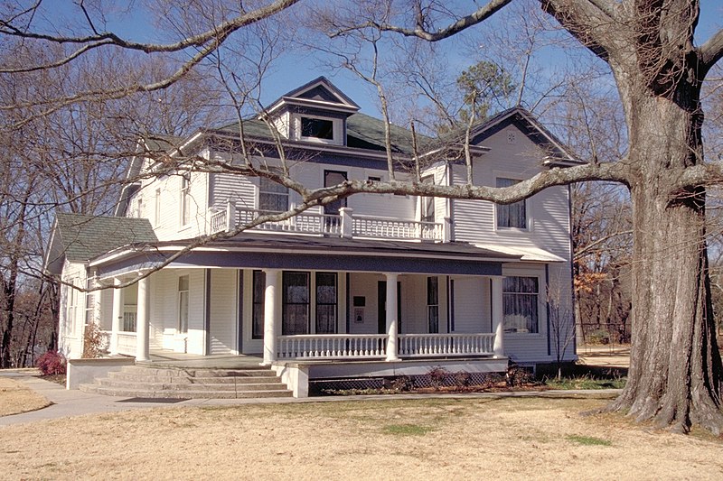 Arkansas - Book Around The States 800px-Hemingway_House-Piggott