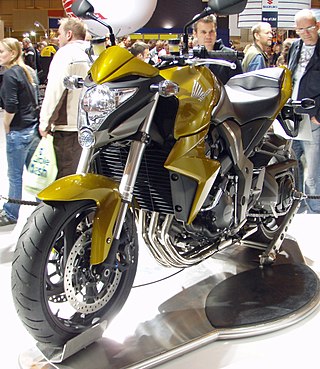 Fortune Salaire Mensuel de Honda Cb 1000 R Combien gagne t il d argent ? 1 000,00 euros mensuels