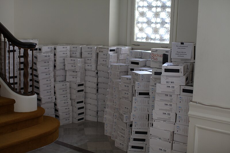 File:Incoming additional storage at Internet Archive.jpg