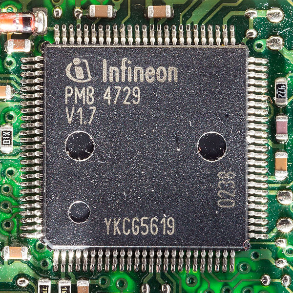 File:Infineon PMB 4729 V1,7-7316.jpg