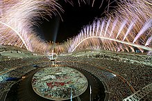 Avant-garde des spectacles pyrotechniques avec drones, Groupe F