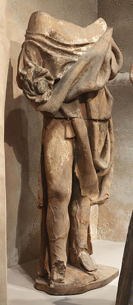 File:Jean Bauduy - Partie basse d'une statue d'homme - Musée des Augustins - 53 15 1.jpg