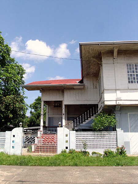 File:Juan Madrigal-Paz Rivera House in Pila, Laguna 03.JPG