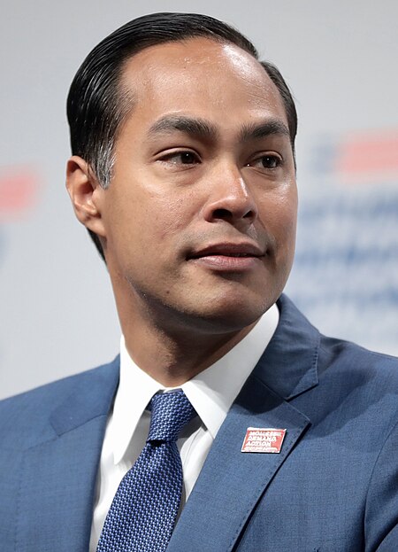 Fail:Julian_Castro_2019_crop.jpg