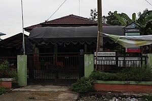 Kantor kepala desa (pembakal) Walatung