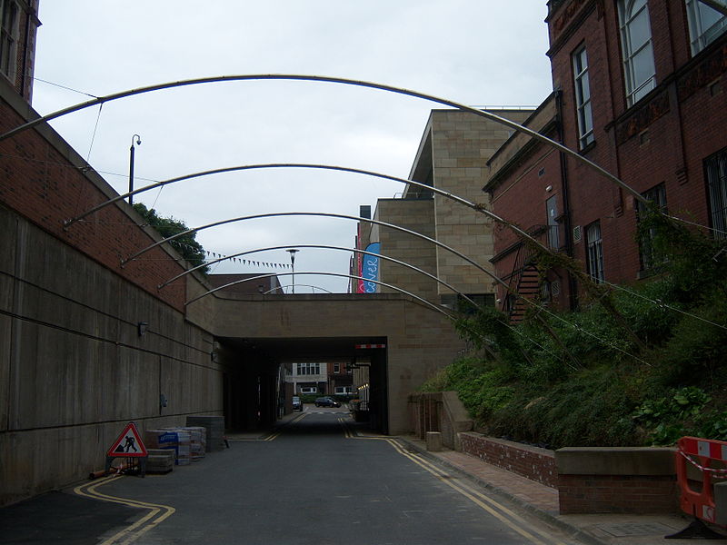 File:King's Gate Lane, Newcastle University, 5 September 2013 (2).jpg