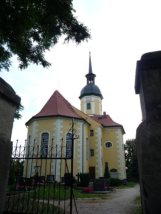 Kirche in Gröbern (Gemeinde Niederau)