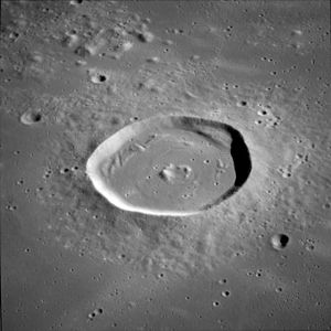 Cràter Kunowsky (fotografia de la missió Apollo 12)