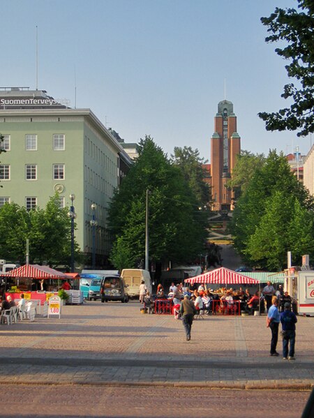 Fayl:Lahti-kauppatori-kaupungintalo.jpg