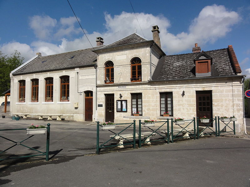 File:Laniscourt (Aisne) école et mairie.JPG