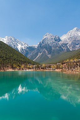 Lijiang Yunnan China-View-of-Jade-Dragon-Mountain-01