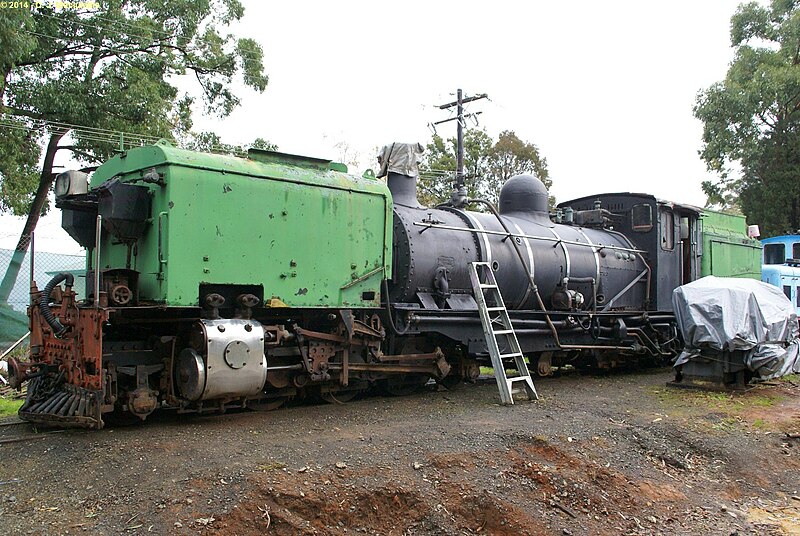 File:Loco Ngg127 1 MenziesCk 10May2014 (15536384276).jpg