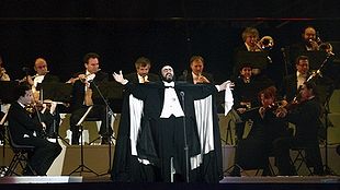 Pavarotti im Solo-Konzert