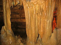Marengo Mağarası oluşumları.JPG