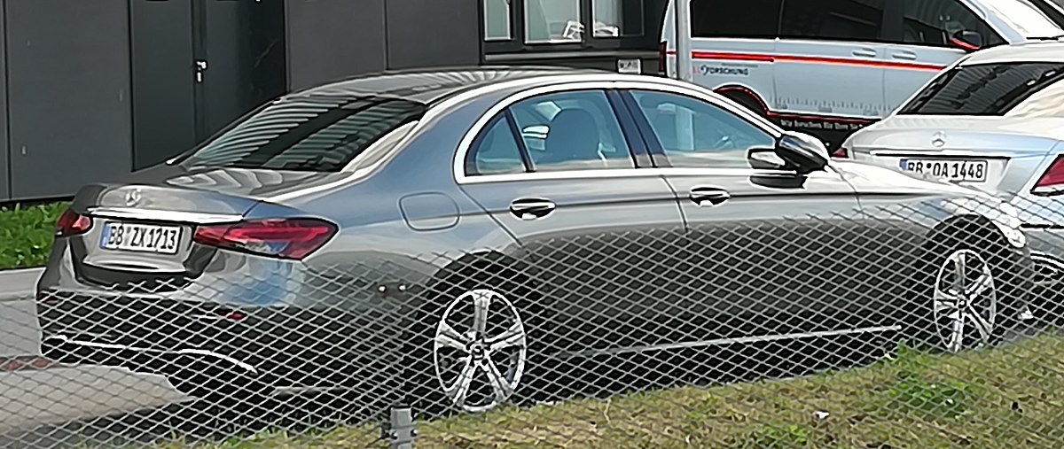 Datei:Mercedes-Benz W213 Facelift IMG 5257.jpg – Wikipedia