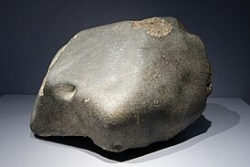 Meteorite L'Aigle MNHN Minéralogie.jpg