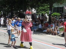Minnie Mouse (3688824882).jpg