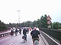 Deutsch: Fahrradsternfahrt in Hamburg am 17.06.07. Auf der Köhlbrandbrücke Richtung, Wilhelmsburg.