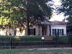 Moore-Jacobs House 001.jpg