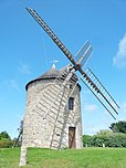 Le Moulin de Buglais (ou Moulin à vent des Bénédictins) à Lancieux dans les Côtes d'Armor.