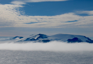 <span class="mw-page-title-main">Guest Peninsula</span> Snow-covered peninsula in Marie Byrd Land, Antarctica