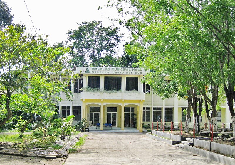 File:Municpal Hall of Malalag.JPG