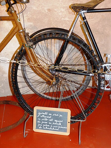 File:Musee du Velo de Favrieux 13.JPG