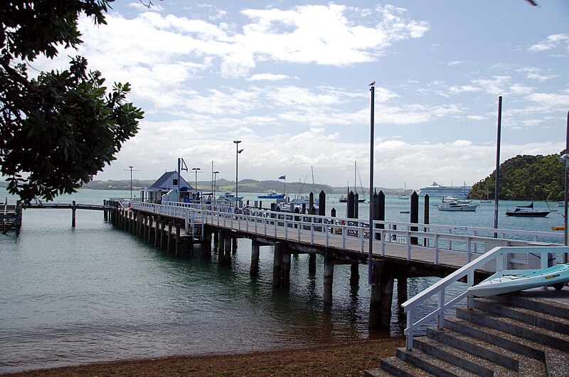 File:NZL-Russell-03.jpg