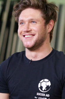 Niall Horan Sepakbola Bantuan untuk Unicef-2019-2.png