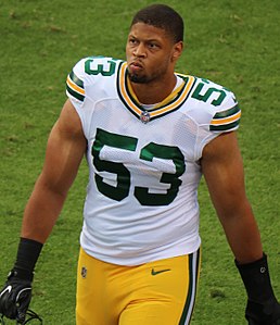 Nick Perry (football américain) .JPG