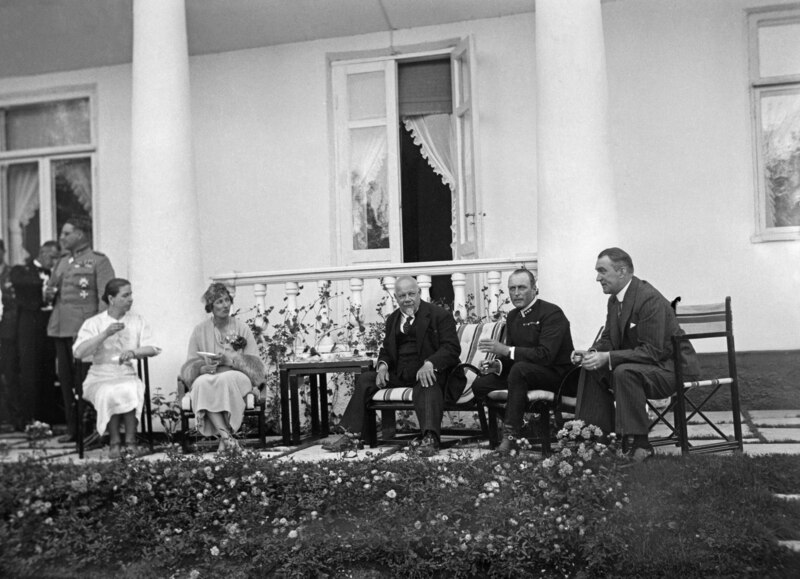 File:Norwegian Crownprince and Princess on official visit to Finland 1936 (9158A; JOKAHBL3B G08-8).tif