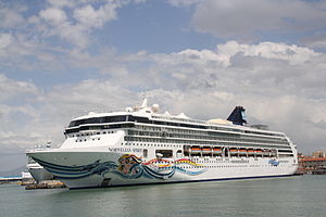 Norwegian Cruise Line Norwegian Spirit 07 IMO 9141065 @chesi.JPG