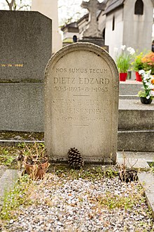 Père-Lachaise - Division 35 - Edzard 01.jpg