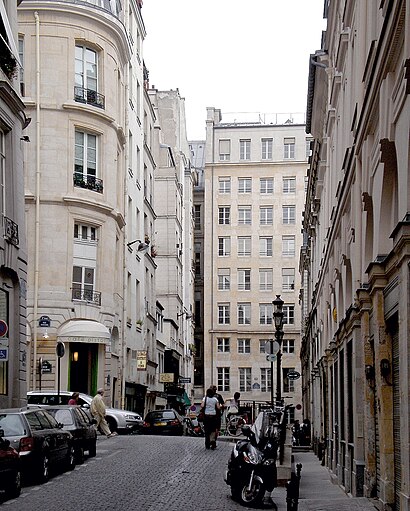 How to get to Rue de Beaujolais with public transit - About the place