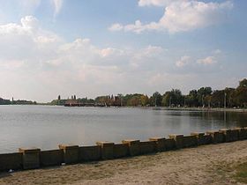 Вид на озеро осенью 2005 года.