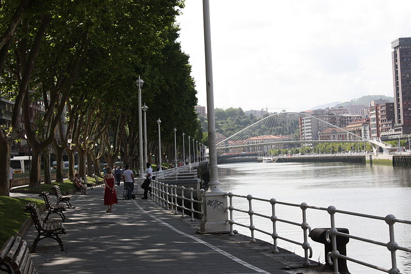 File:Paseo Campo Volantin, Bilbao, July 2010 (02).JPG