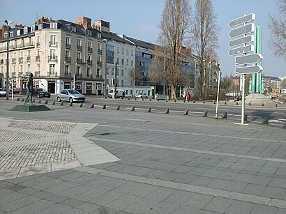 Comment aller à Place du Pont Morand en transport en commun - A propos de cet endroit