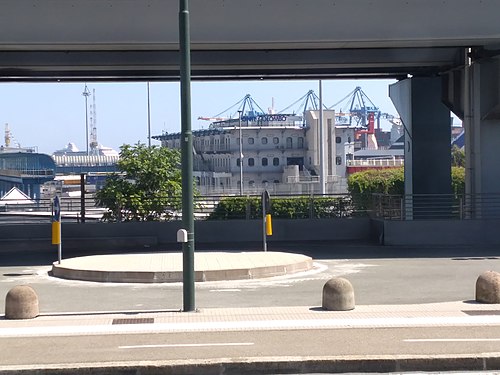 Ponte Cristoforo Colombo in Genova